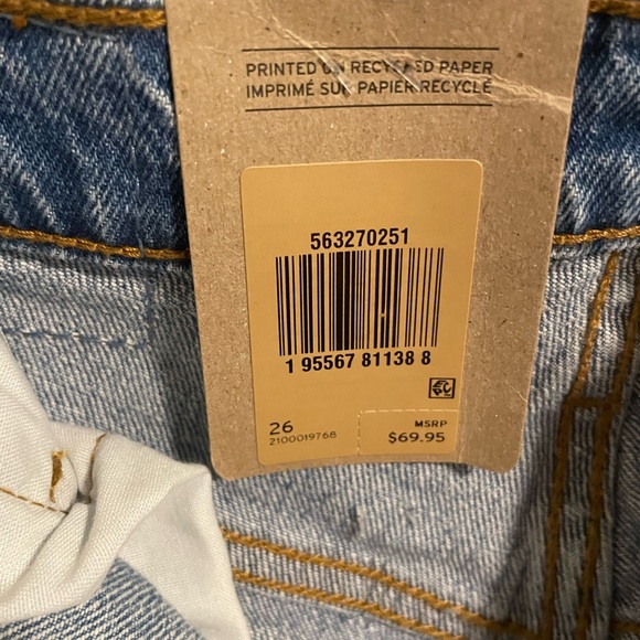 Levi’s Jean shorts - Picture 2 of 5